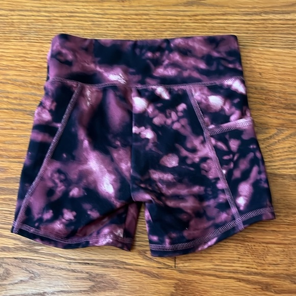 Abercrombie Girl’s Athletic Biker Shorts Size 5/6 - Picture 3 of 3